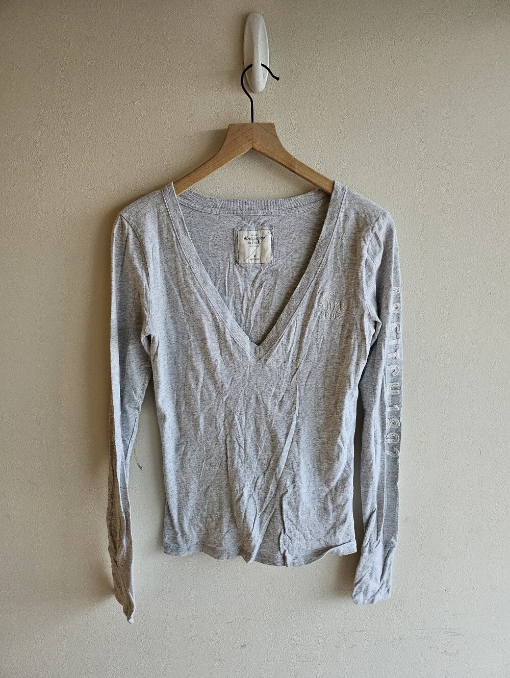 Abercrombie & Fitch Y2k Vneck Long Sleep Top Medium